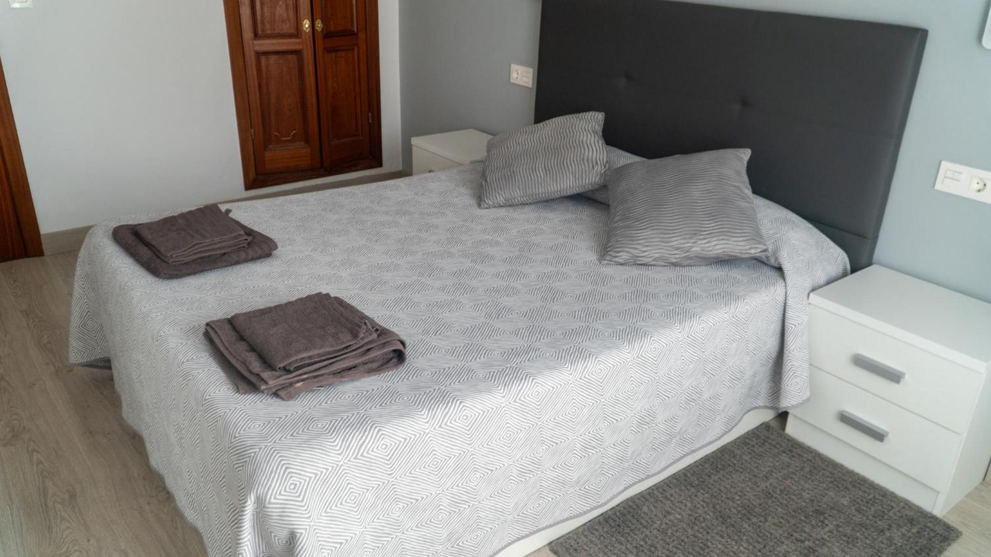 Piso Aviles Centro Parque Ferrera Екстер'єр фото